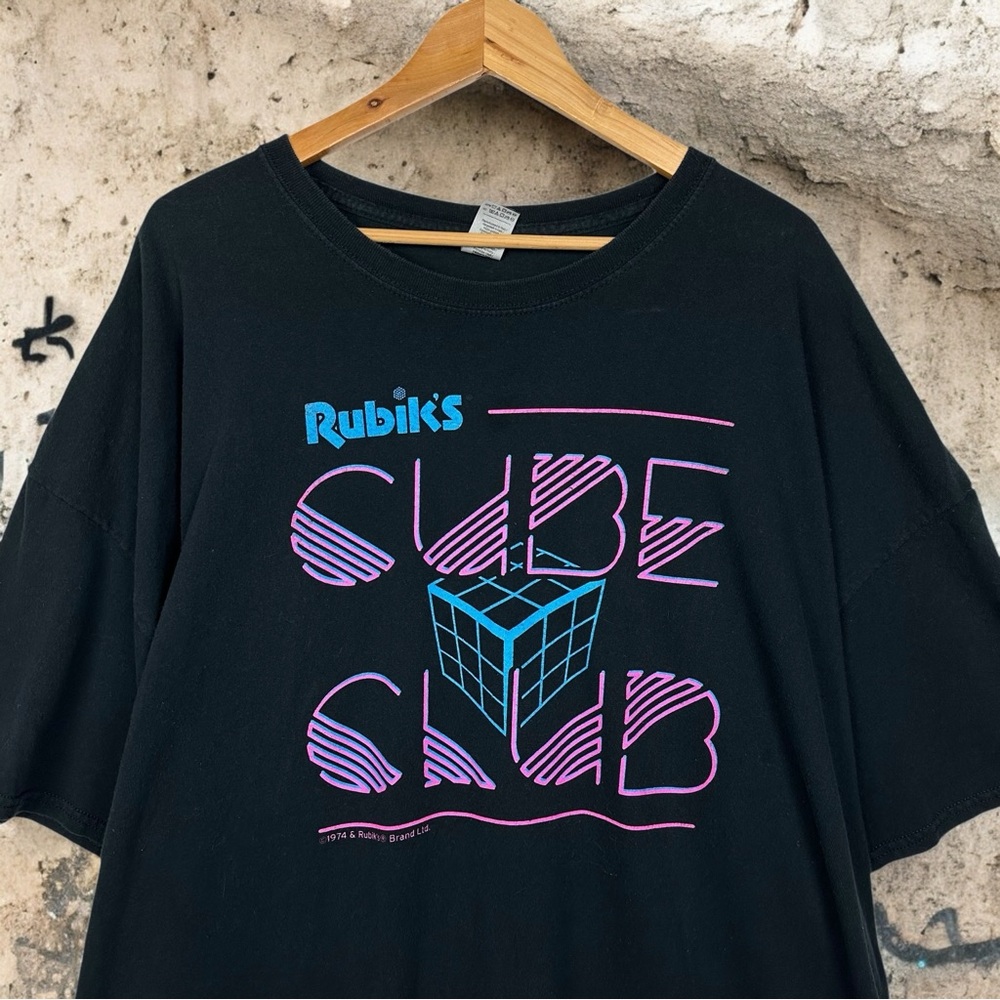 Rubik’s Cube Club Neon Sign Graphic Oversized Boxy Crewneck Short Sleeve T Shirt